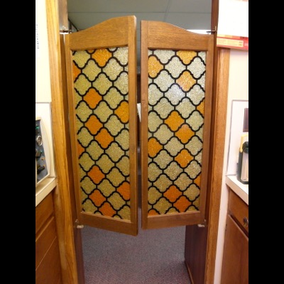 Saloon doors to the lab