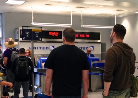 United, Roatan, on time